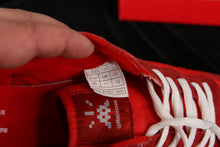 Charger l'image dans la galerie, INVADER 1 Point shoes Red 46 - Hand Signed