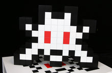 Charger l'image dans la galerie, INVADER Little Big Space 3D - Vinyl Sculpture