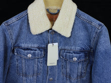 Charger l&#39;image dans la galerie, ANDRE SARAIVA Painting on Jeans Jacket - signed original
