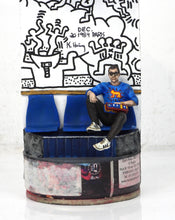 Charger l&#39;image dans la galerie, PERANONIMO Haring - signed sculpture on spraycan
