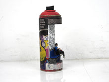 Charger l&#39;image dans la galerie, PERANONIMO Haring - signed sculpture on spraycan
