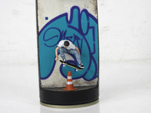 Charger l&#39;image dans la galerie, PERANONIMO Skateboarder - signed sculpture on spraycan
