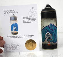 Charger l&#39;image dans la galerie, PERANONIMO Skateboarder - signed sculpture on spraycan
