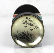 Charger l&#39;image dans la galerie, PERANONIMO Graffiti Girl - signed sculpture on spraycan
