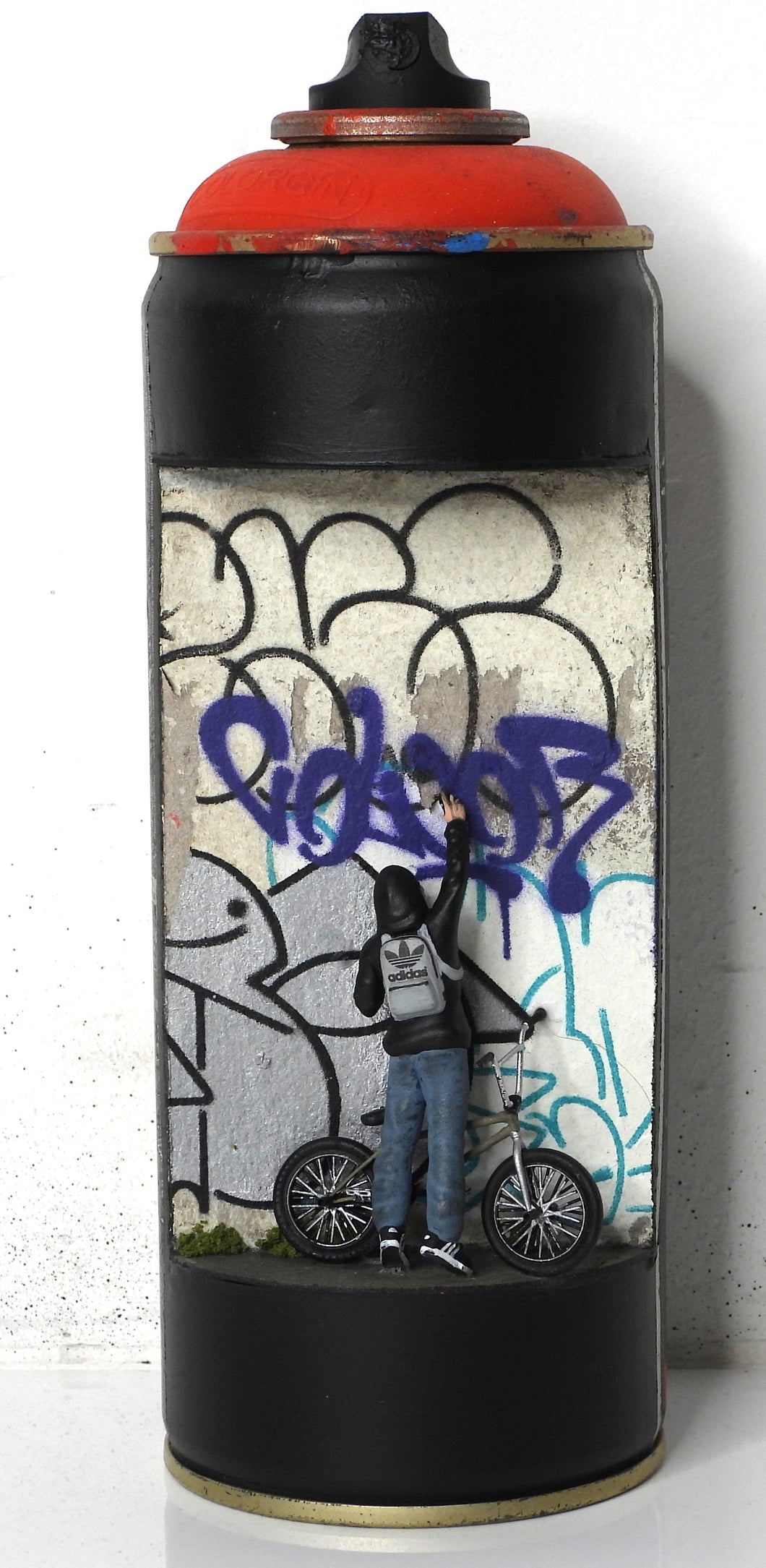 PERANONIMO BMX - signed sculpture on spraycan