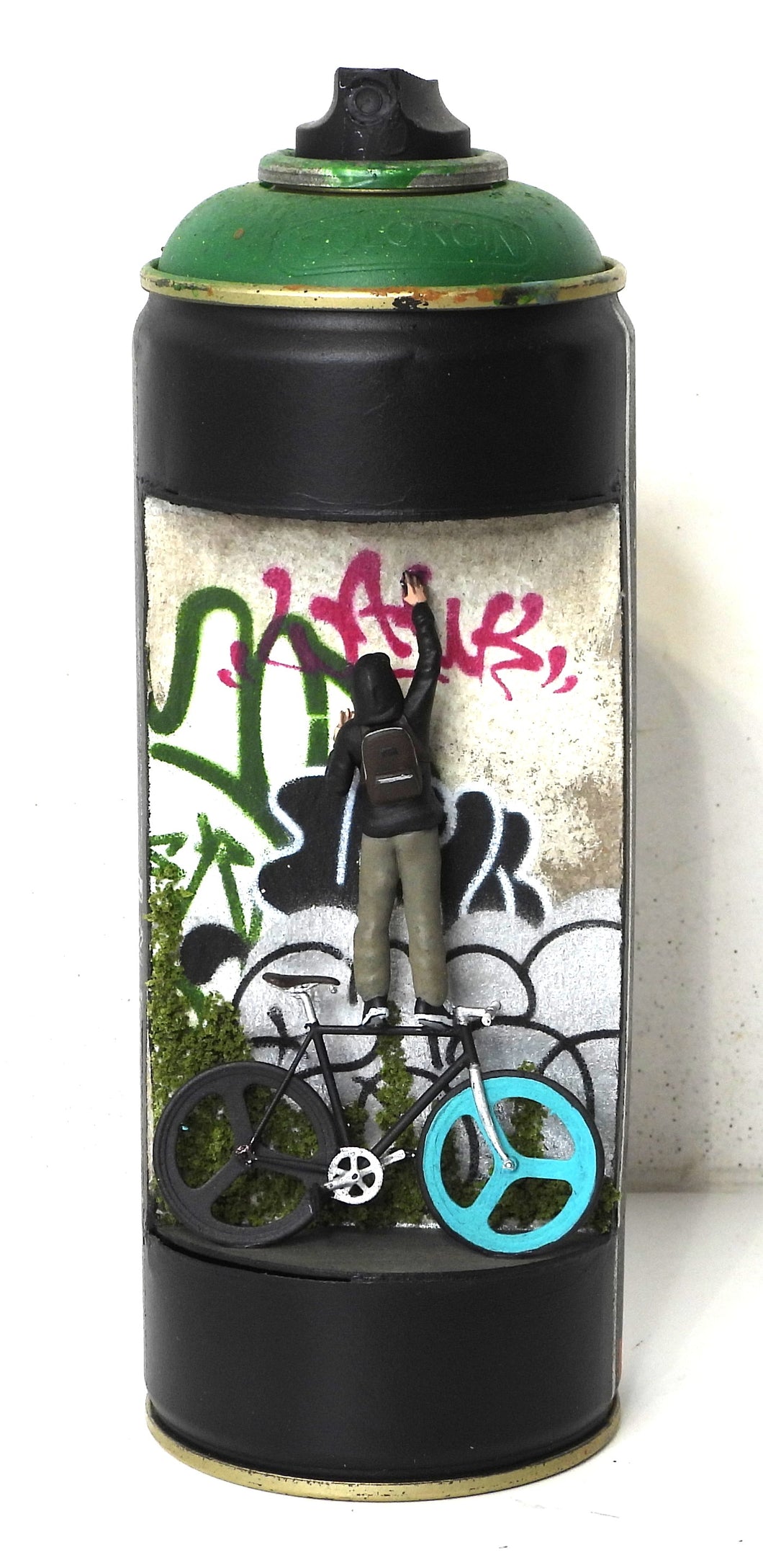 PERANONIMO Fixed Gear - signed sculpture on spraycan