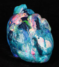 Charger l'image dans la galerie, MR JAGO Handle With Care 2 - Signed painted Sculpture
