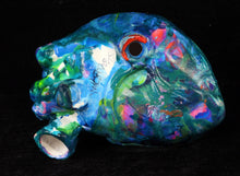 Charger l'image dans la galerie, MR JAGO Handle With Care 2 - Signed painted Sculpture
