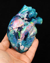 Charger l'image dans la galerie, MR JAGO Handle With Care 2 - Signed painted Sculpture
