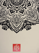 Charger l'image dans la galerie, SHEPARD FAIREY Mandala Ornament 1 Cream 2010 - Signed Screenprint
