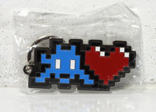 Charger l'image dans la galerie, INVADER Heart Beyond The Street 2026 - Keychain
