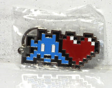 Charger l'image dans la galerie, INVADER Heart Beyond The Street 2026 - Keychain
