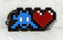 Charger l'image dans la galerie, INVADER Heart Beyond The Street 2026 - Keychain
