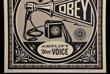 Charger l&#39;image dans la galerie, SHEPARD FAIREY Dance Floor Riot 2011 - Megaphone - Signed Screenprint
