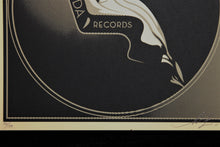 Charger l&#39;image dans la galerie, SHEPARD FAIREY Dance Floor Riot 2011 - Perfect Kiss - Signed Screenprint
