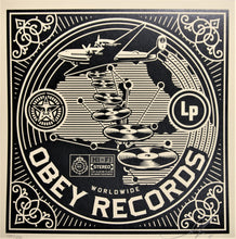 Charger l&#39;image dans la galerie, SHEPARD FAIREY Party At Moontower 2011 - Bomber - Signed Screenprint
