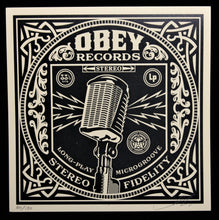 Charger l&#39;image dans la galerie, SHEPARD FAIREY Party At Moontower 2011 - Long Play - Signed Screenprint
