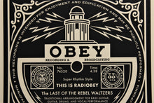 Charger l&#39;image dans la galerie, SHEPARD FAIREY Party At Moontower 2011 - Radiobey - Signed Screenprint

