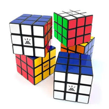 Charger l&#39;image dans la galerie, INVADER Rubik Cub - sculpture
