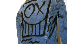 Charger l&#39;image dans la galerie, ANDRE SARAIVA Painting on Jeans Jacket - signed original

