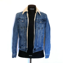Charger l&#39;image dans la galerie, ANDRE SARAIVA Painting on Jeans Jacket - signed original
