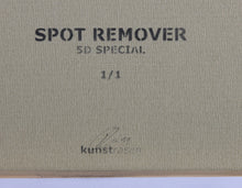 Charger l&#39;image dans la galerie, KUNSTRASEN Spot Remover Light Blue - painting on canvas
