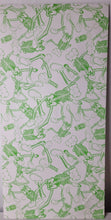 Charger l&#39;image dans la galerie, KAWS Skeleton Fluo Green - screenprint on articulated cardboard
